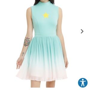 ISO Pearl Her Universe dress